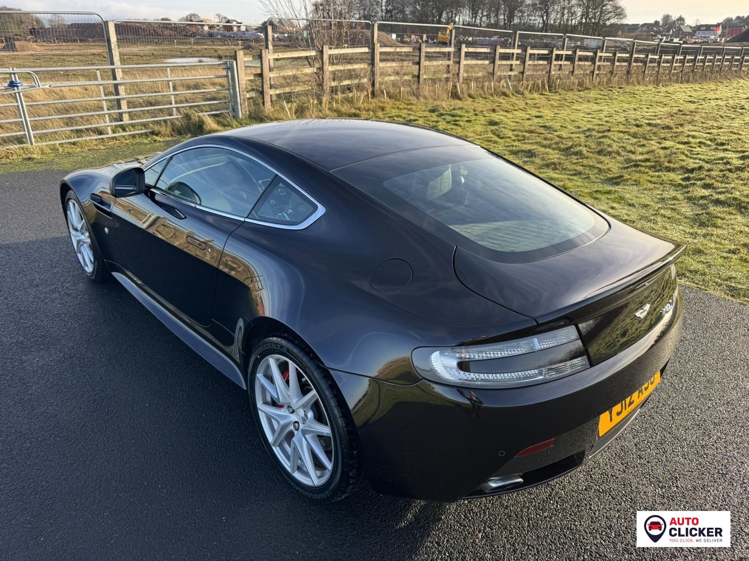 Used Aston Martin Vantage 2012 for sale - 76933414: Photo 26