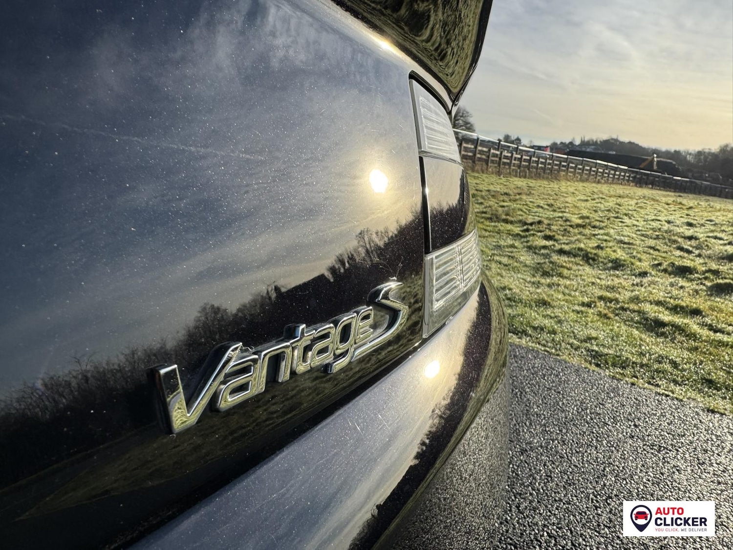 Used Aston Martin Vantage 2012 for sale - 76933414: Photo 36