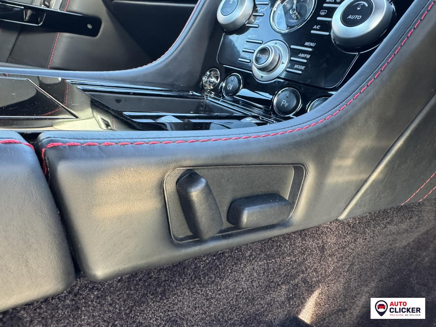 Used Aston Martin Vantage 2012 for sale - 76933414: Photo 37