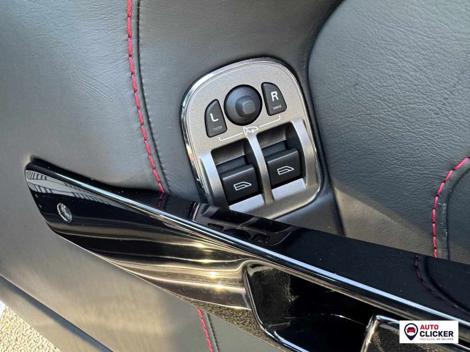 Used Aston Martin Vantage 2012 for sale - 76933414: Photo 39