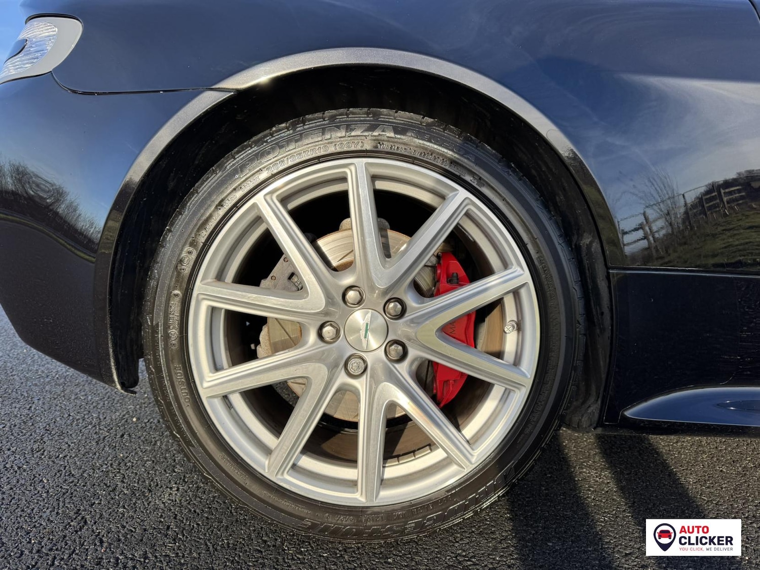 Used Aston Martin Vantage 2012 for sale - 76933414: Photo 4