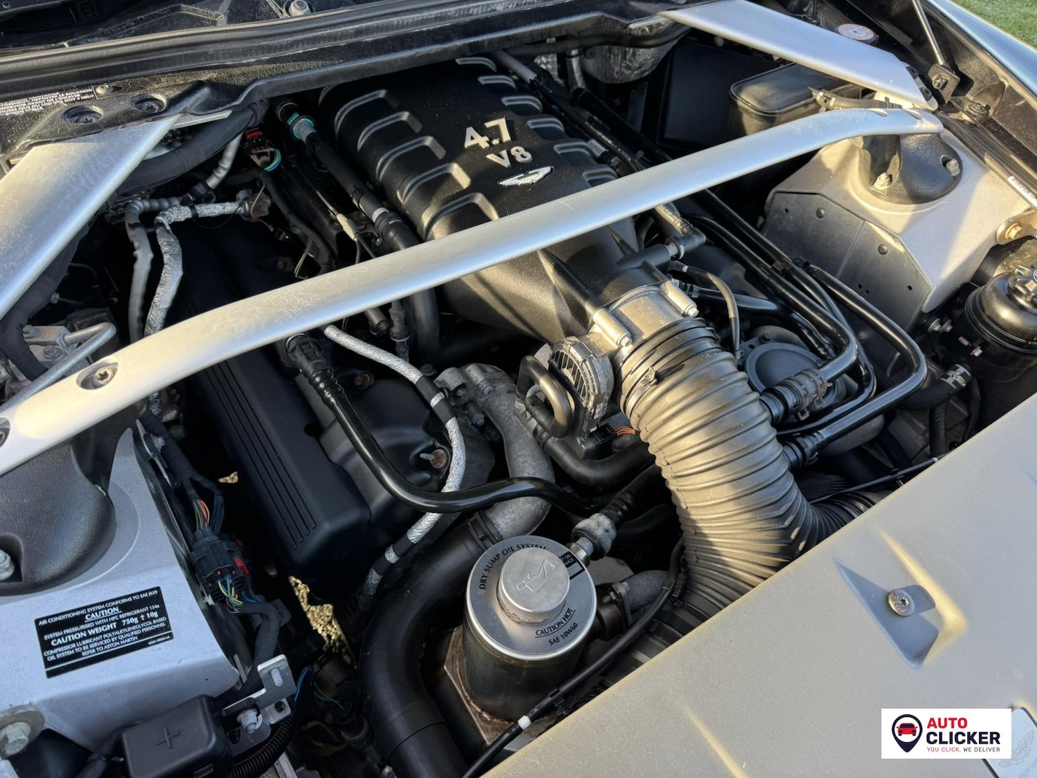 Used Aston Martin Vantage 2012 for sale - 76933414: Photo 47