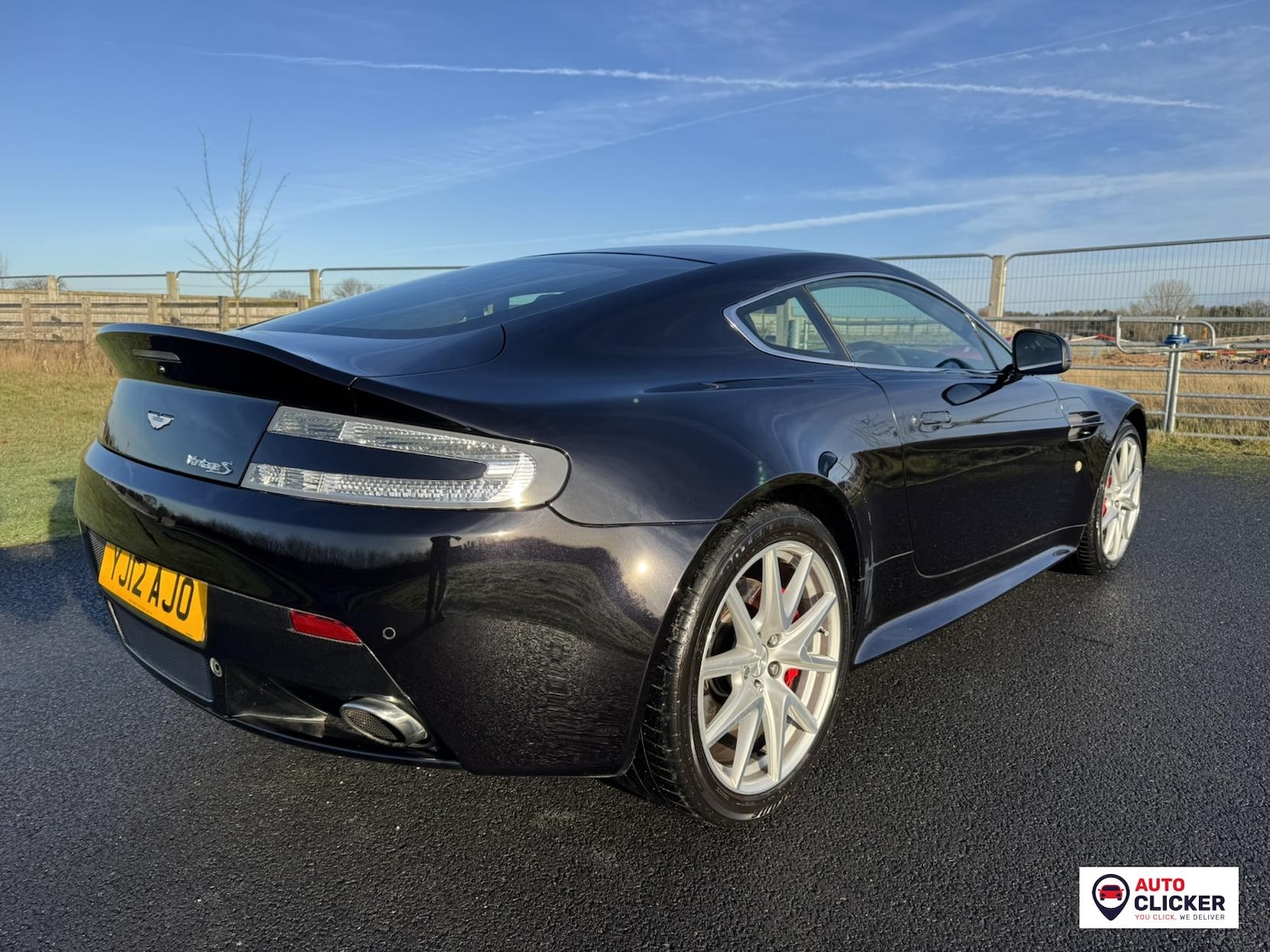 Used Aston Martin Vantage 2012 for sale - 76933414: Photo 7
