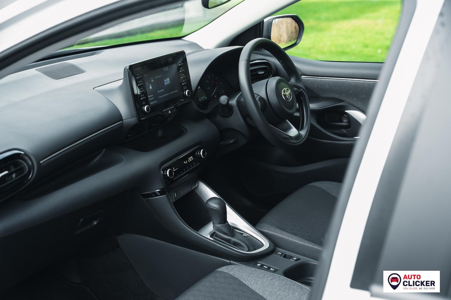 Used Toyota Yaris 2023 for sale - 77708371: Photo 44