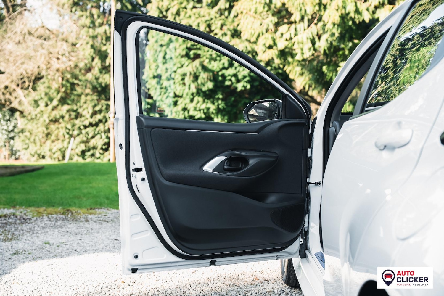 Used Toyota Yaris 2023 for sale - 77708371: Photo 46