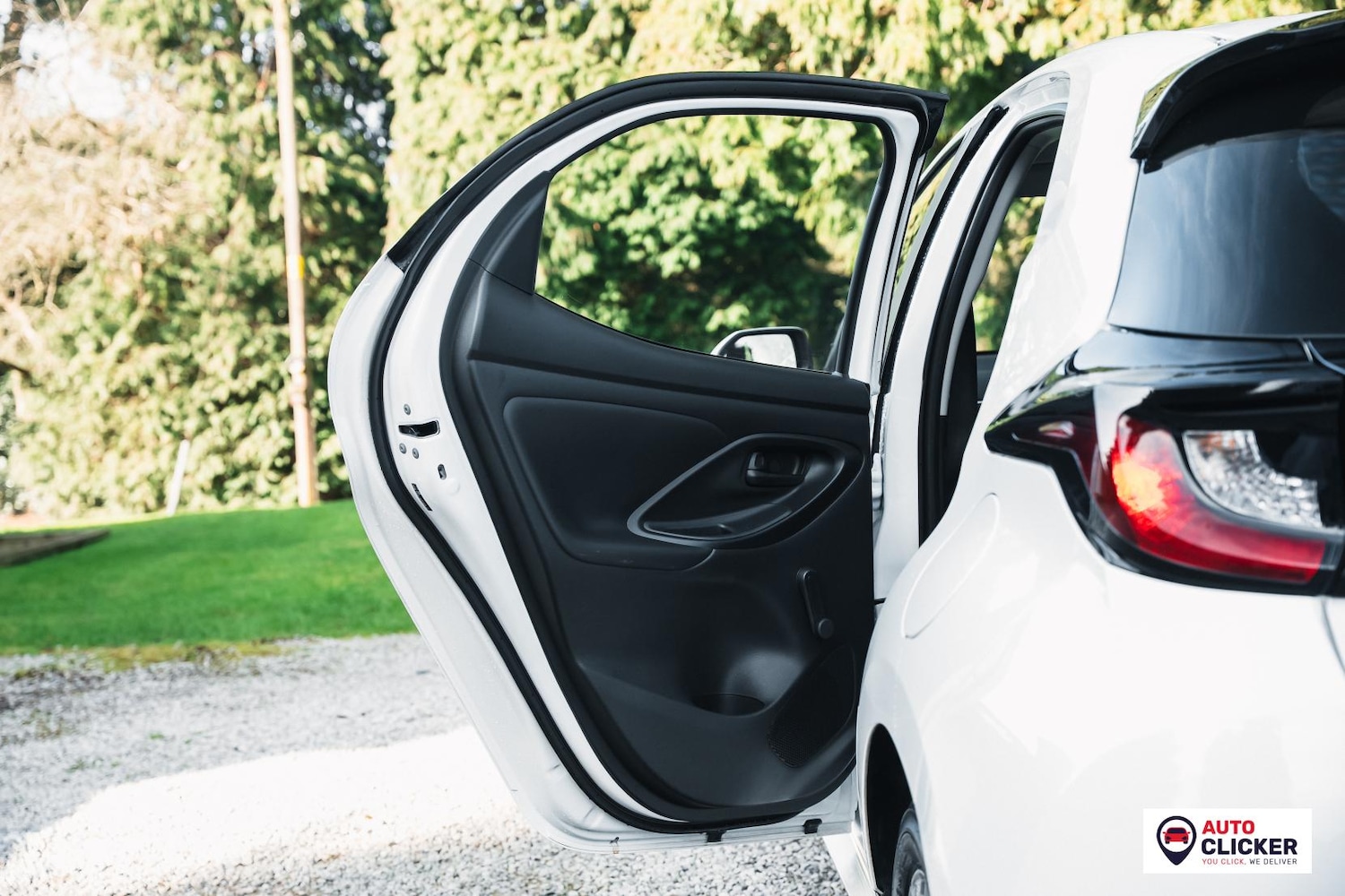 Used Toyota Yaris 2023 for sale - 77708371: Photo 47