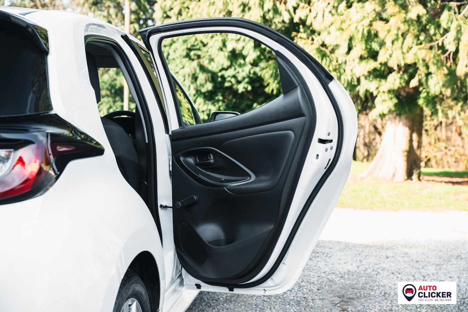 Used Toyota Yaris 2023 for sale - 77708371: Photo 48