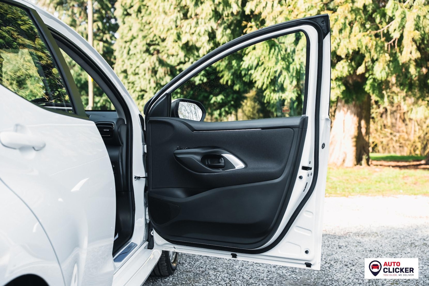 Used Toyota Yaris 2023 for sale - 77708371: Photo 50