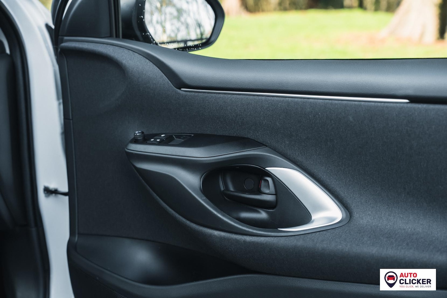 Used Toyota Yaris 2023 for sale - 77708371: Photo 51