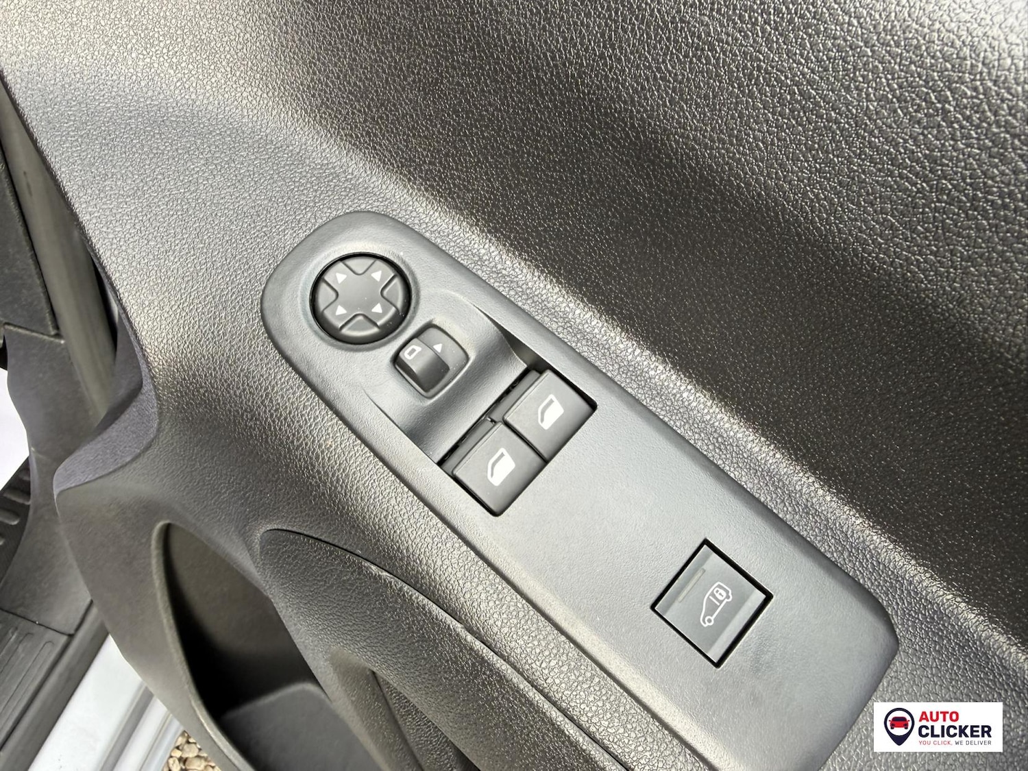 Used Peugeot Partner 2023 for sale - 77640945: Photo 19