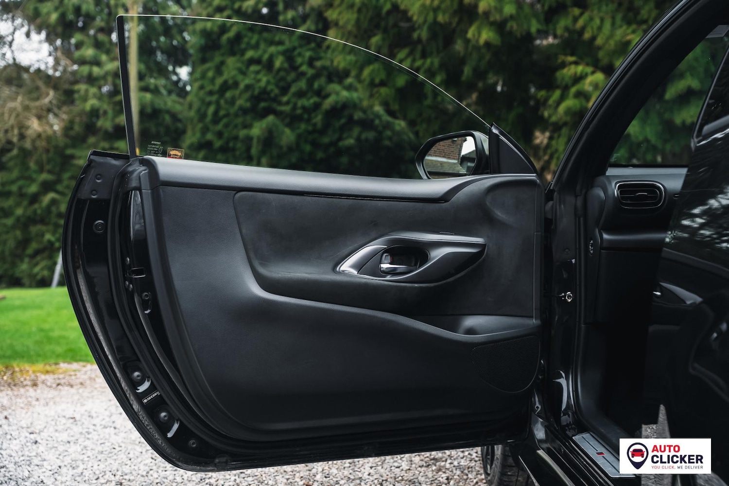 Used Toyota Yaris 2022 for sale - 77813079: Photo 46