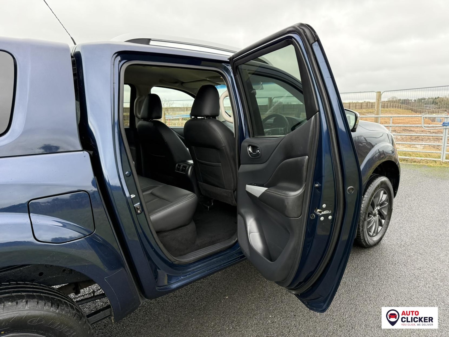 Used Nissan Navara 2017 for sale - 77357642: Photo 33