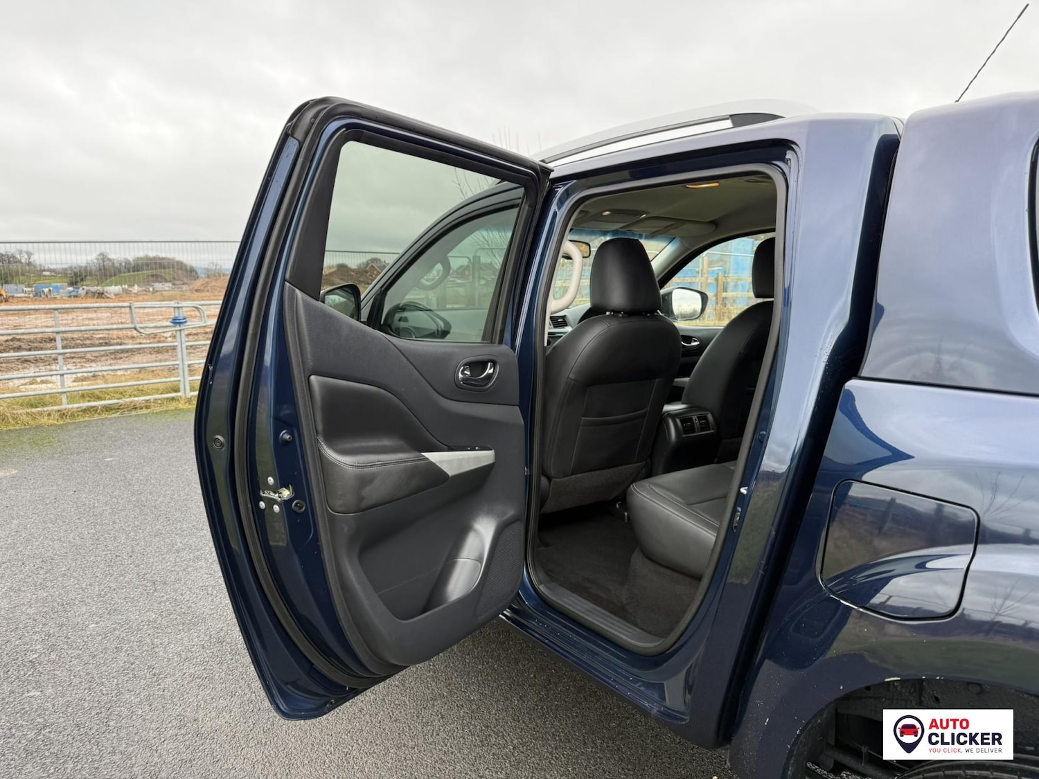 Used Nissan Navara 2017 for sale - 77357642: Photo 41