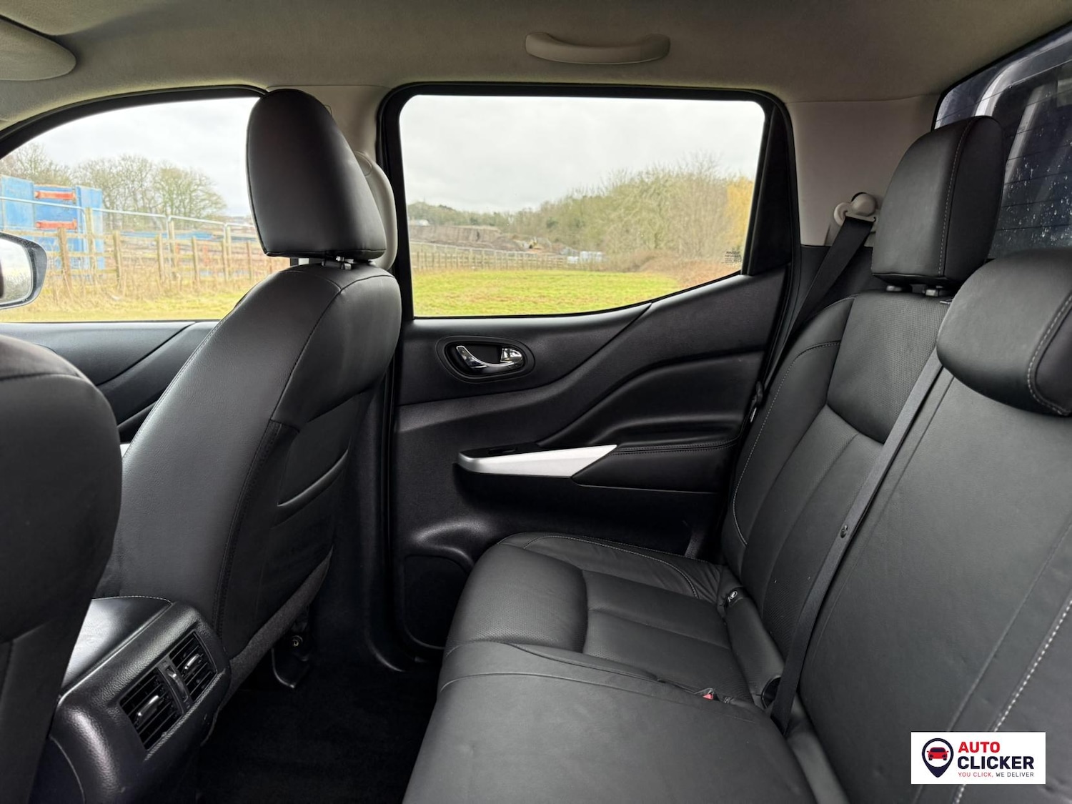 Used Nissan Navara 2017 for sale - 77357642: Photo 43