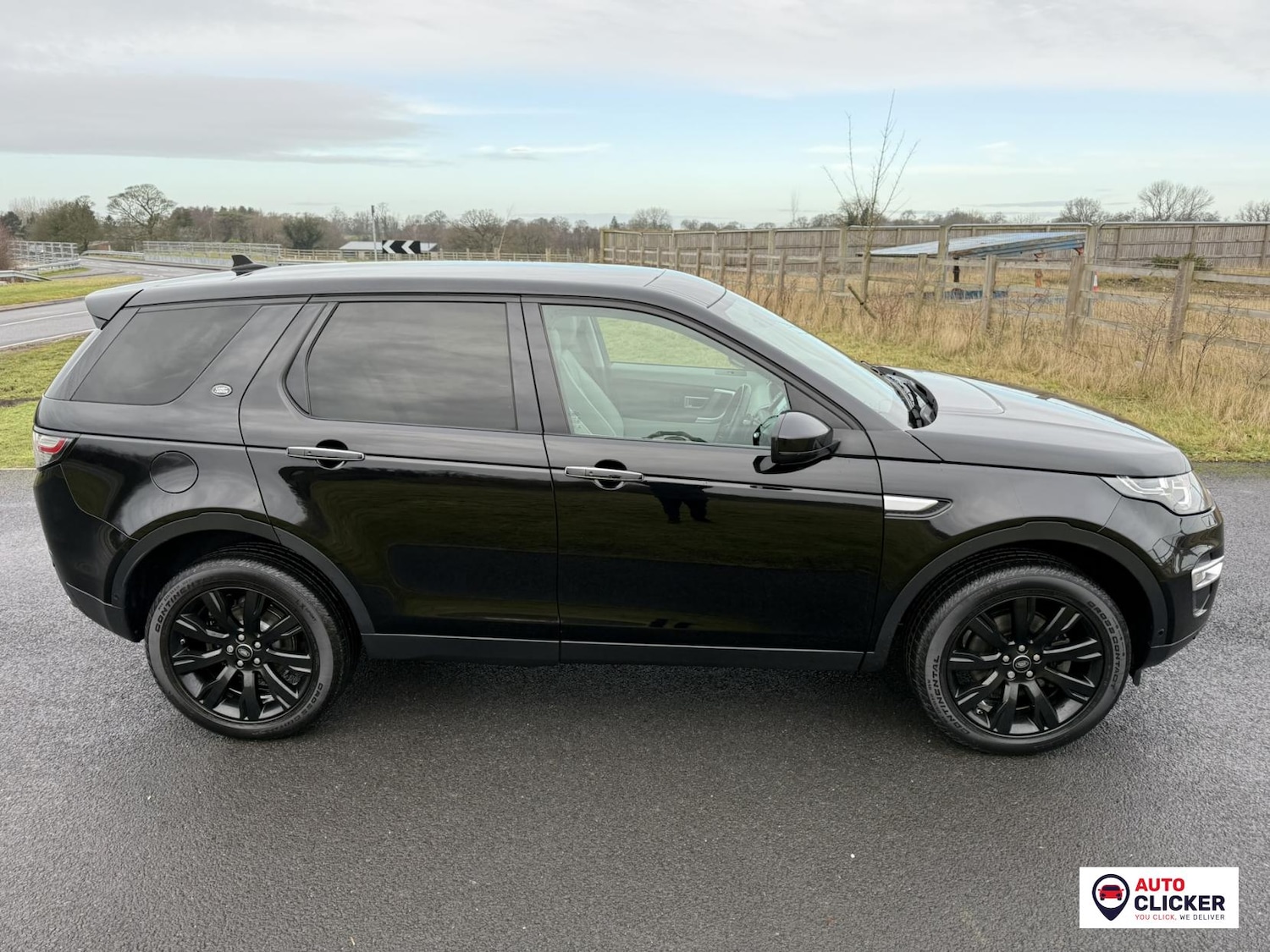 Used Land Rover Discovery Sport 2015 for sale - 77225352: Photo 25
