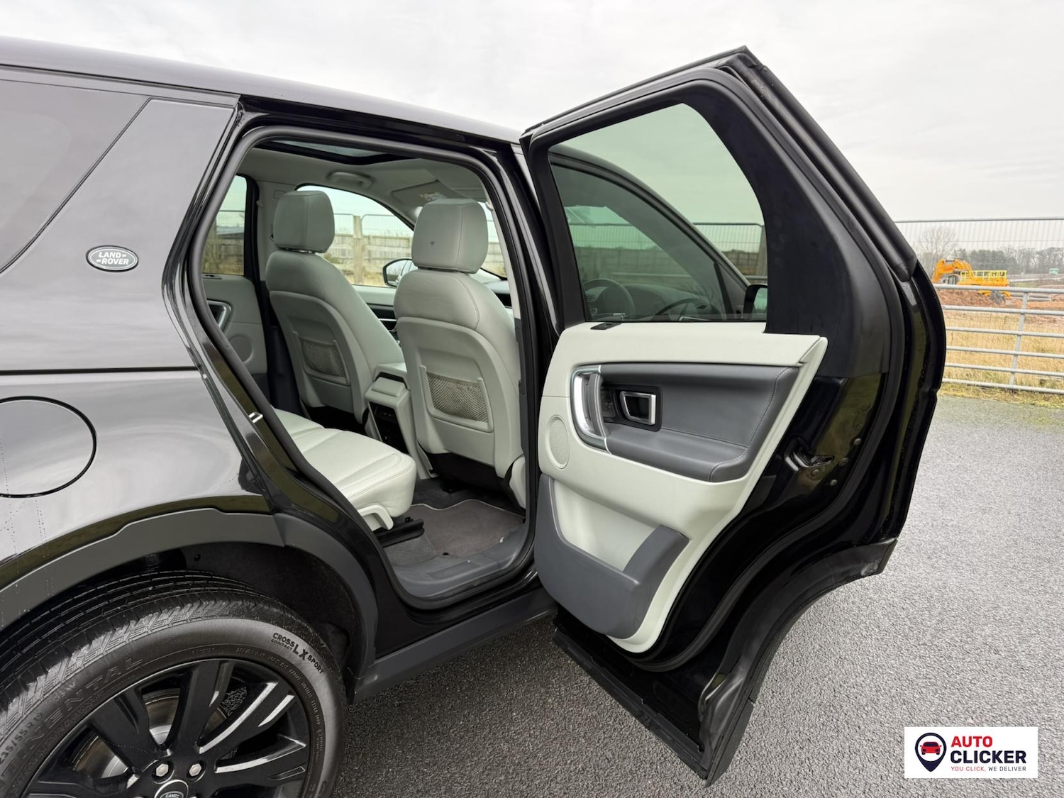 Used Land Rover Discovery Sport 2015 for sale - 77225352: Photo 35