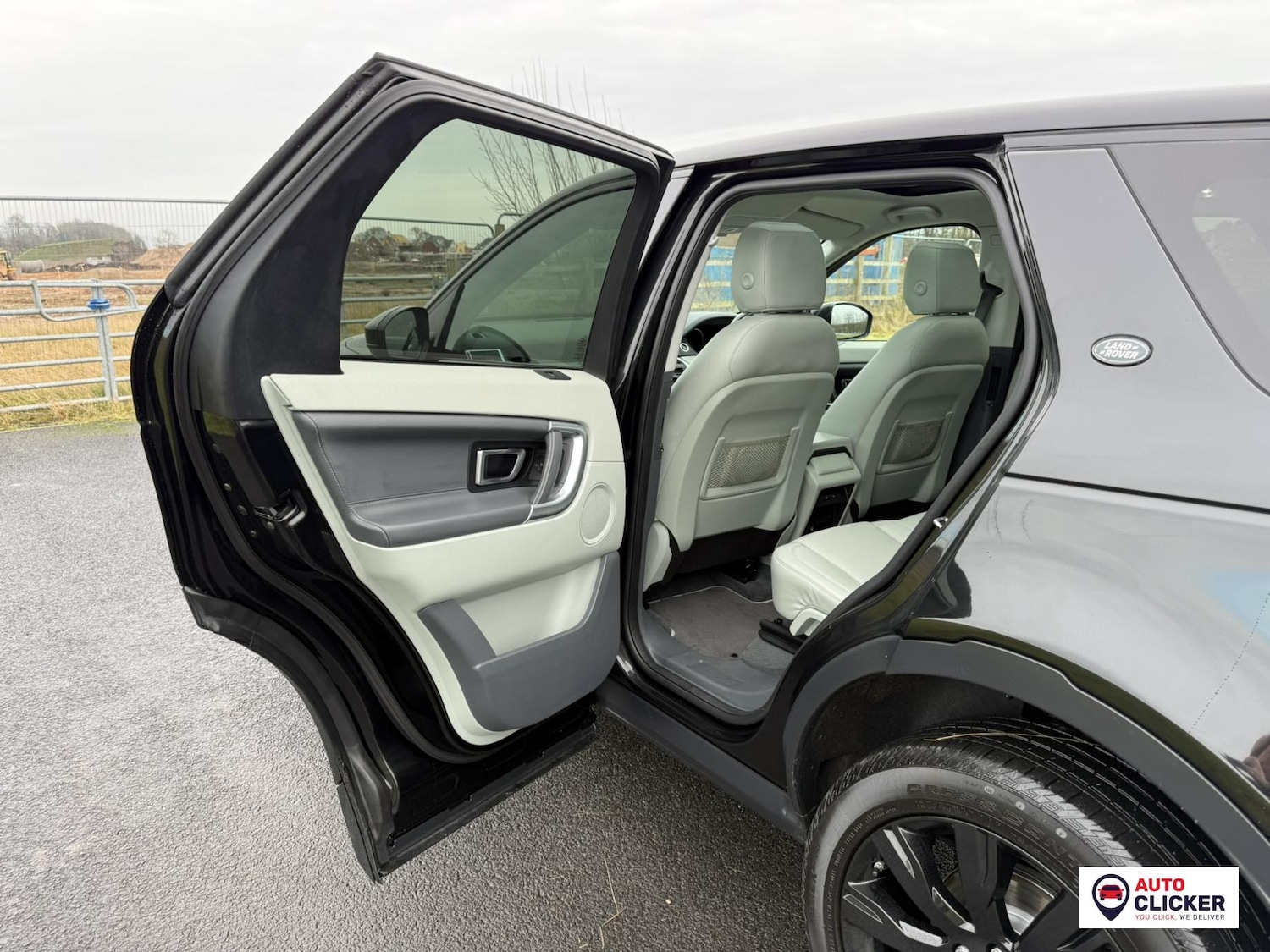 Used Land Rover Discovery Sport 2015 for sale - 77225352: Photo 42