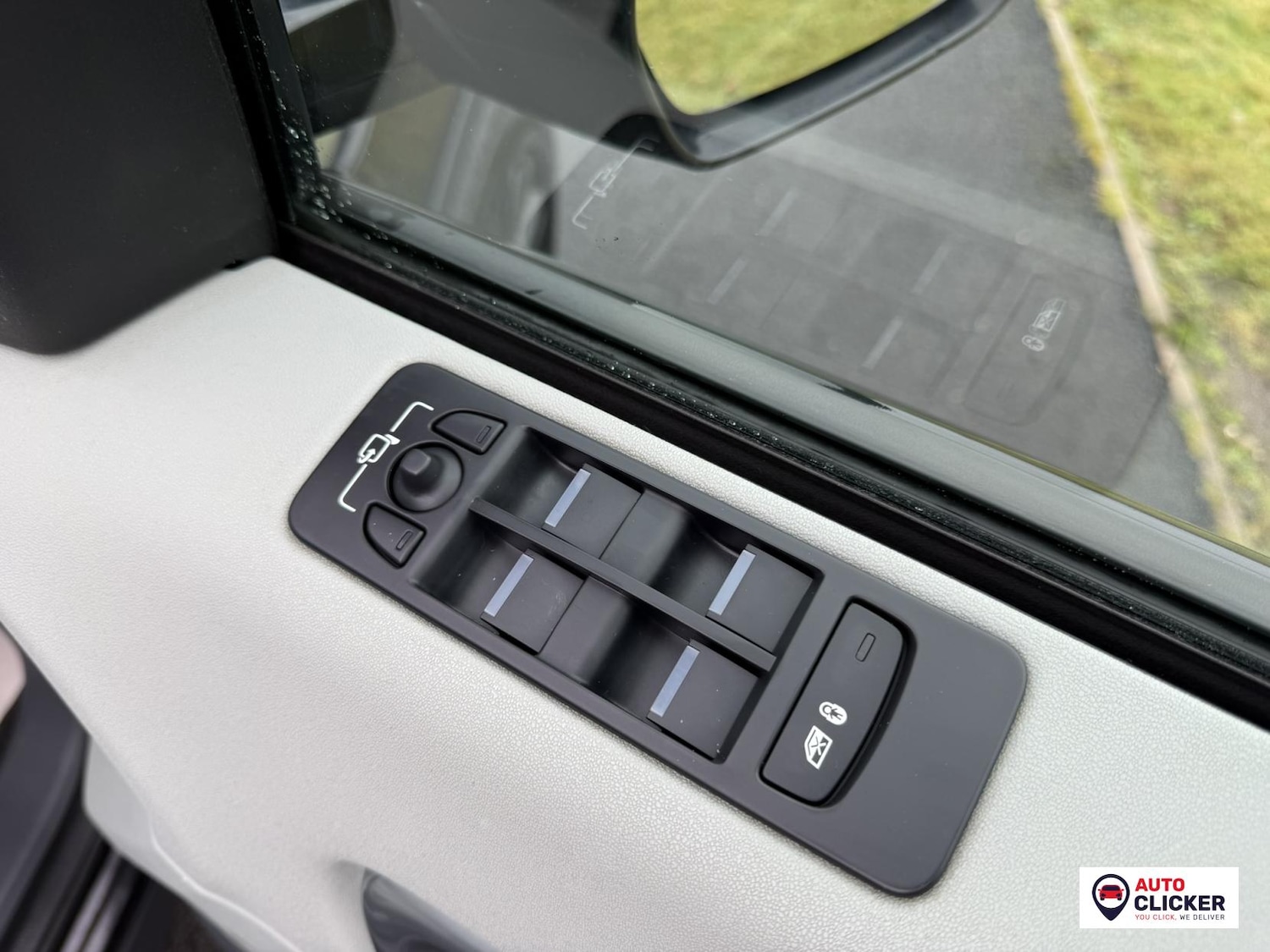 Used Land Rover Discovery Sport 2015 for sale - 77225352: Photo 53