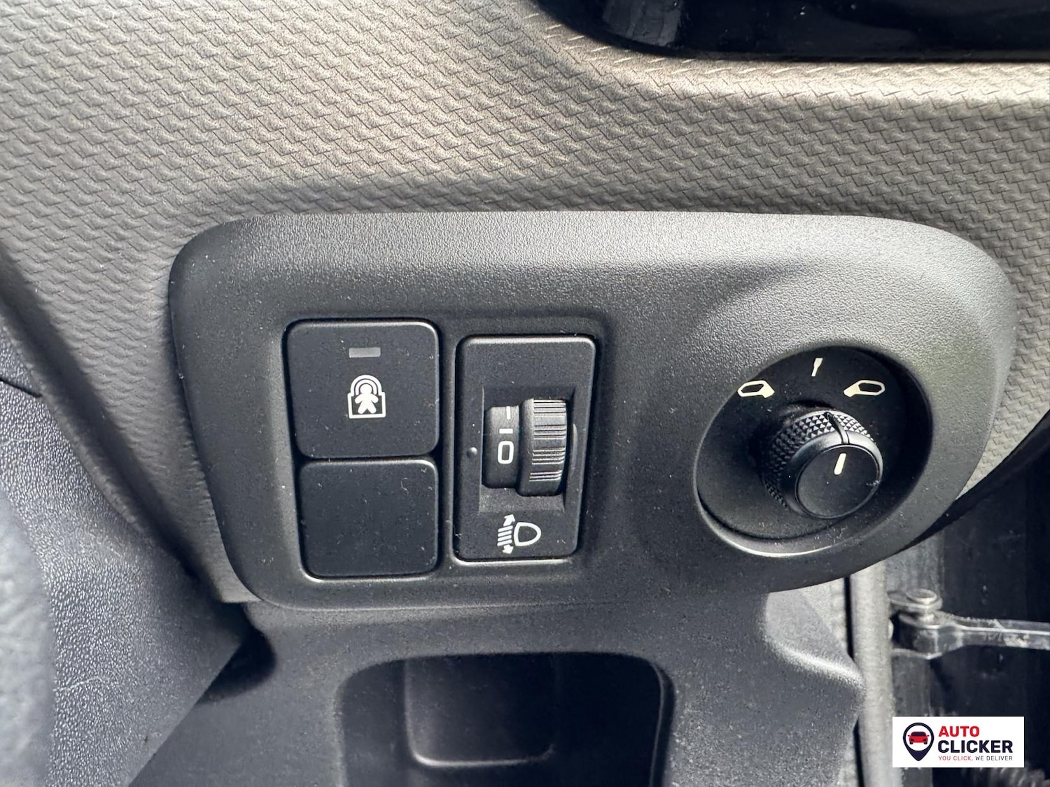 Used Citroen C4 Cactus 2016 for sale - 76352662: Photo 44