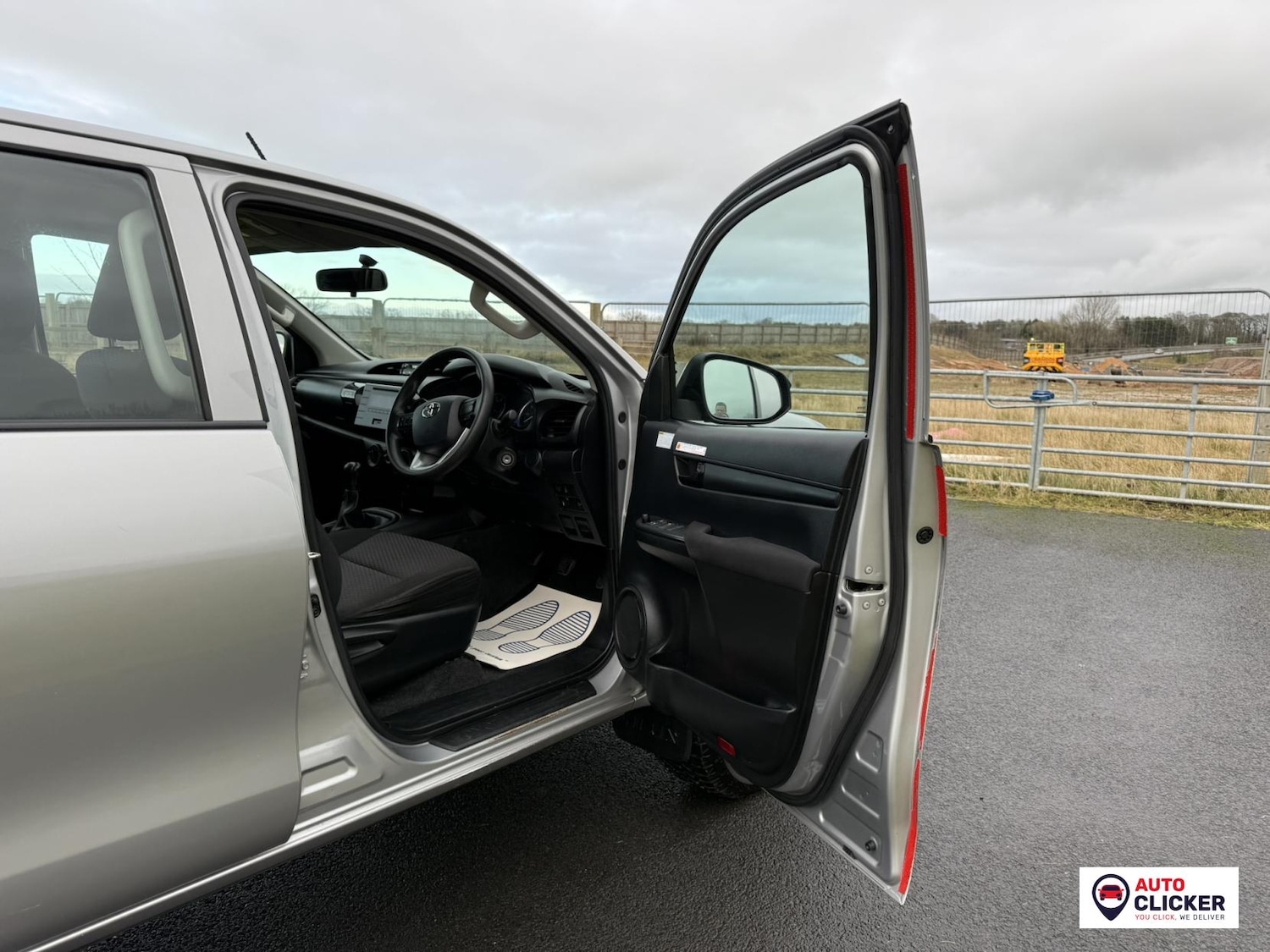 Used Toyota Hilux 2020 for sale - 77233722: Photo 30