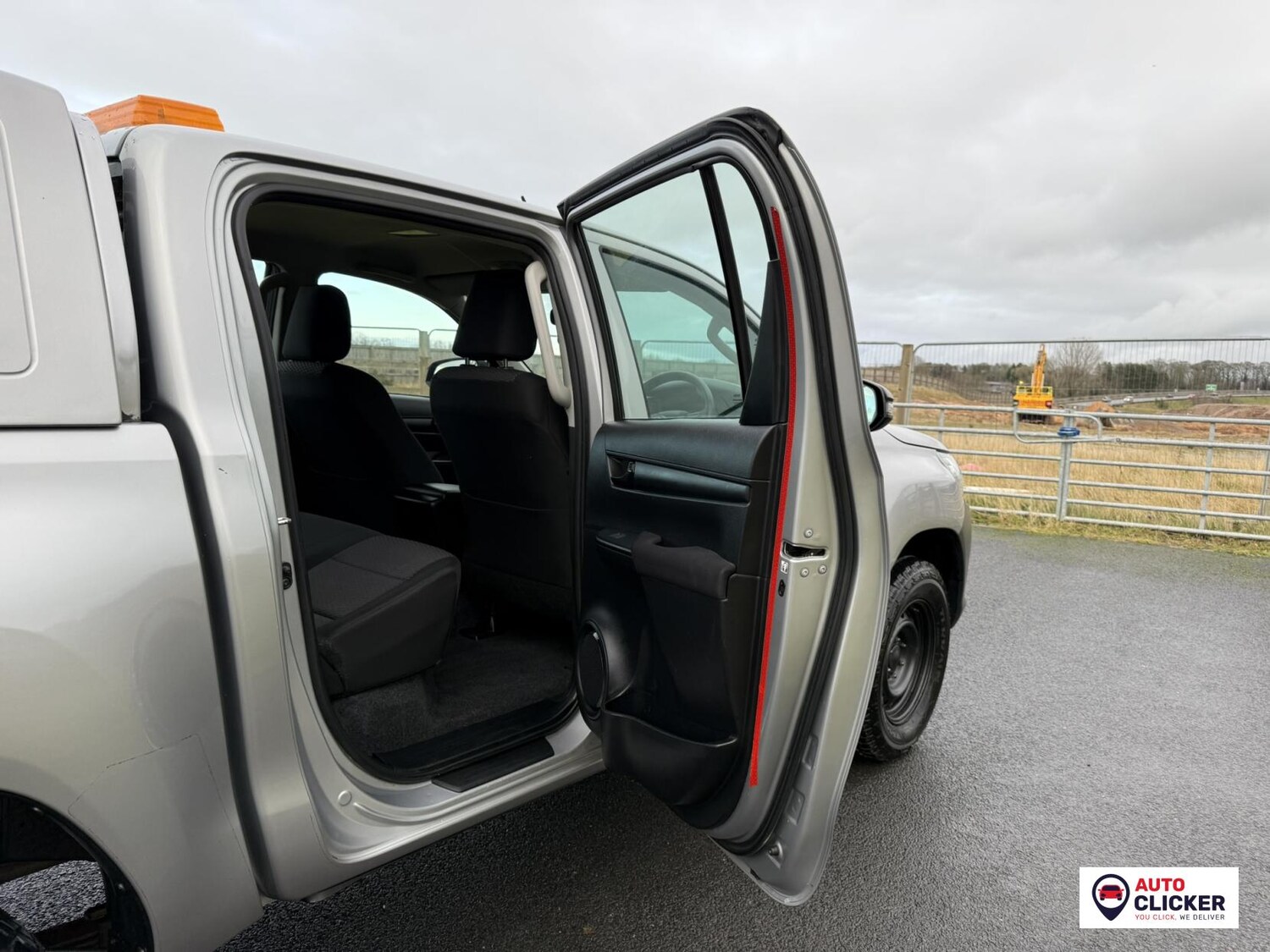 Used Toyota Hilux 2020 for sale - 77233722: Photo 33