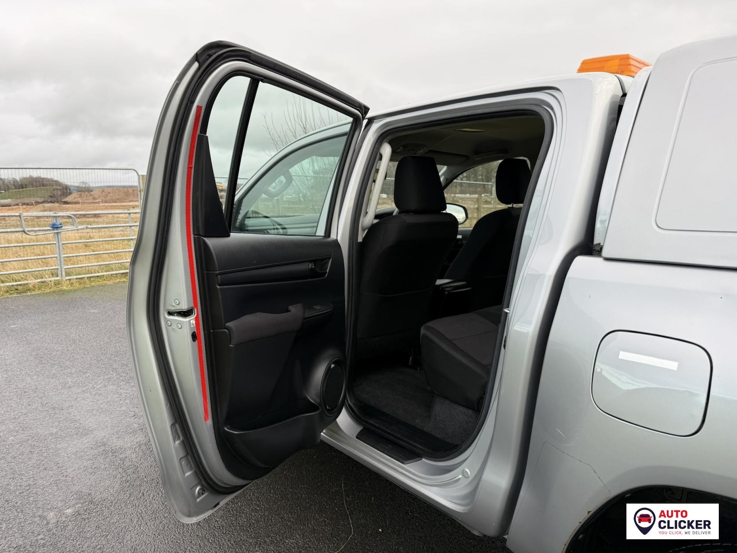 Used Toyota Hilux 2020 for sale - 77233722: Photo 39