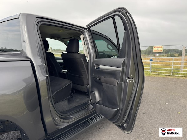 Used Toyota Hilux 2020 for sale - 75383259: Photo 31