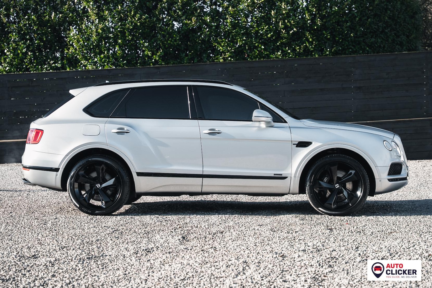 Used Bentley Bentayga 2018 for sale - 77564336: Photo 2