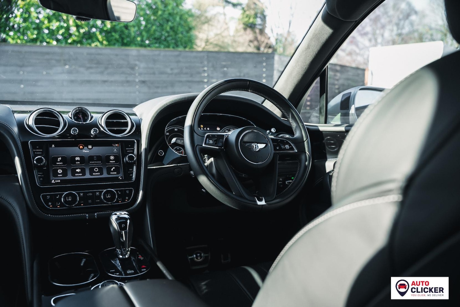 Used Bentley Bentayga 2018 for sale - 77564336: Photo 61