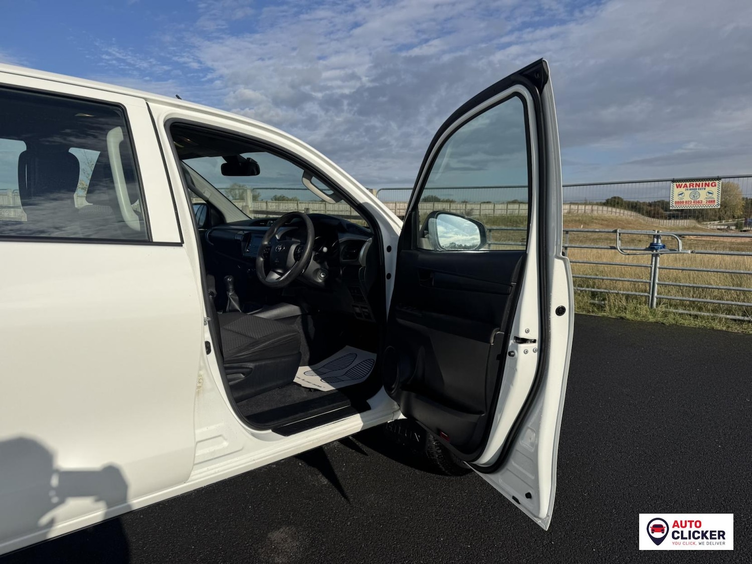 Used Toyota Hilux 2021 for sale - 76394036: Photo 30
