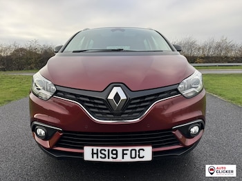Used Renault Grand Scenic 2019 for sale - 76497779: Photo