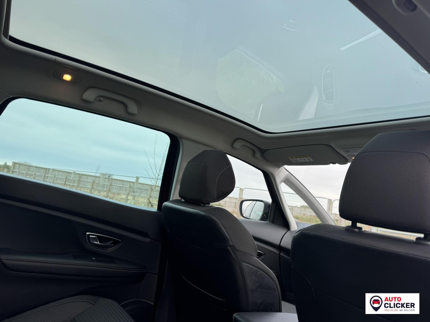 Used Renault Grand Scenic 2019 for sale - 76497779: Photo 39