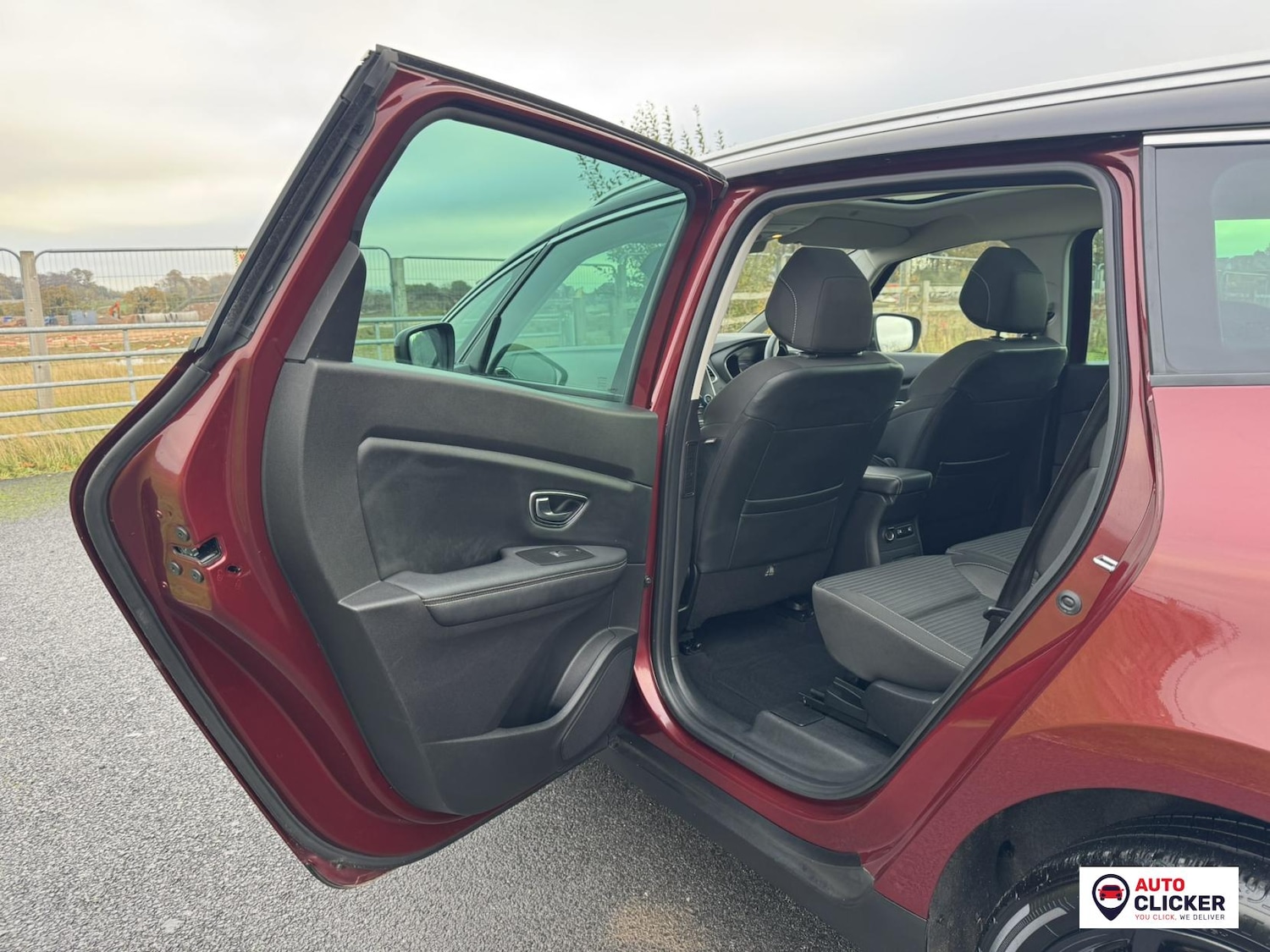 Used Renault Grand Scenic 2019 for sale - 76497779: Photo 40