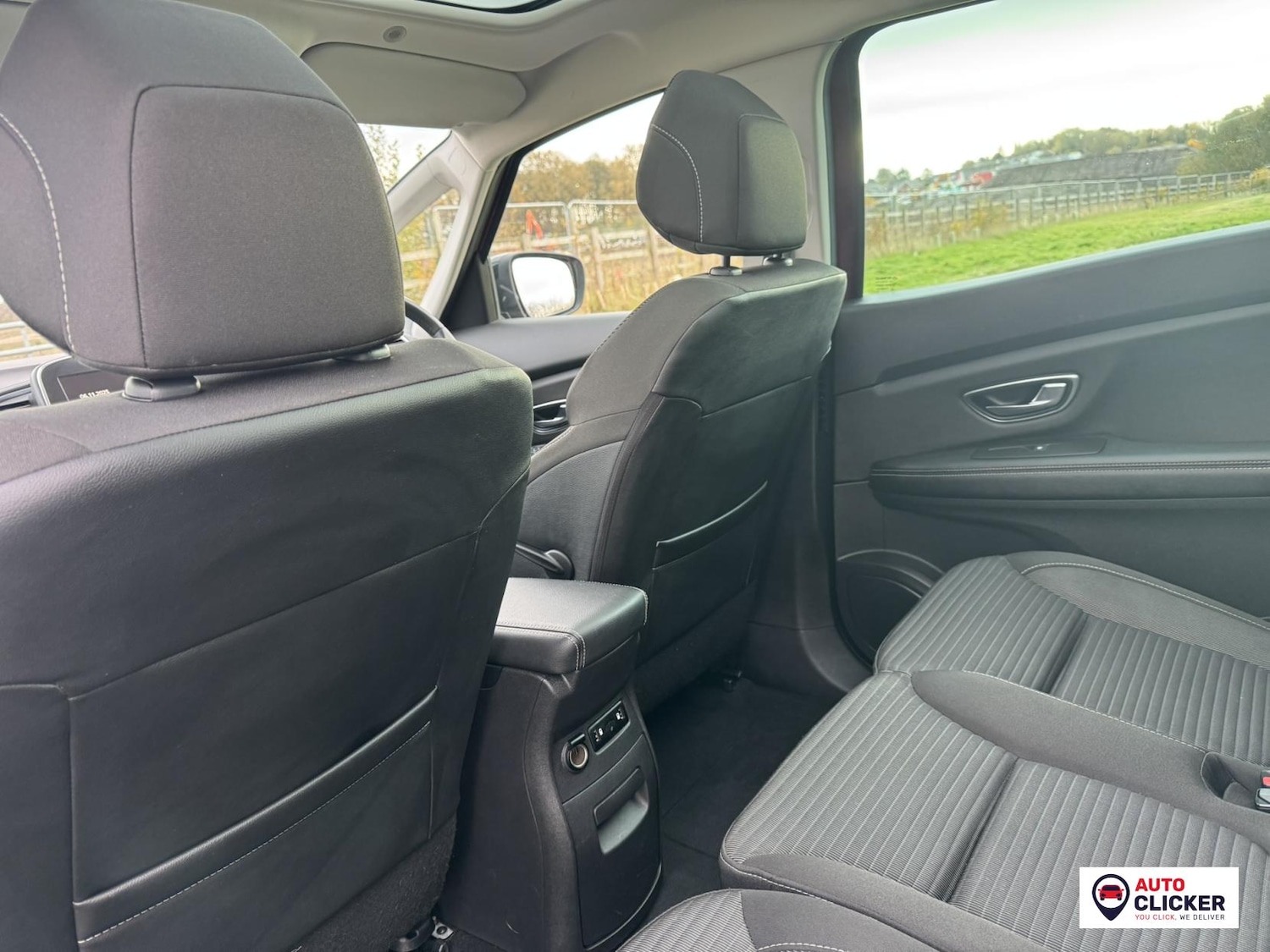 Used Renault Grand Scenic 2019 for sale - 76497779: Photo 41