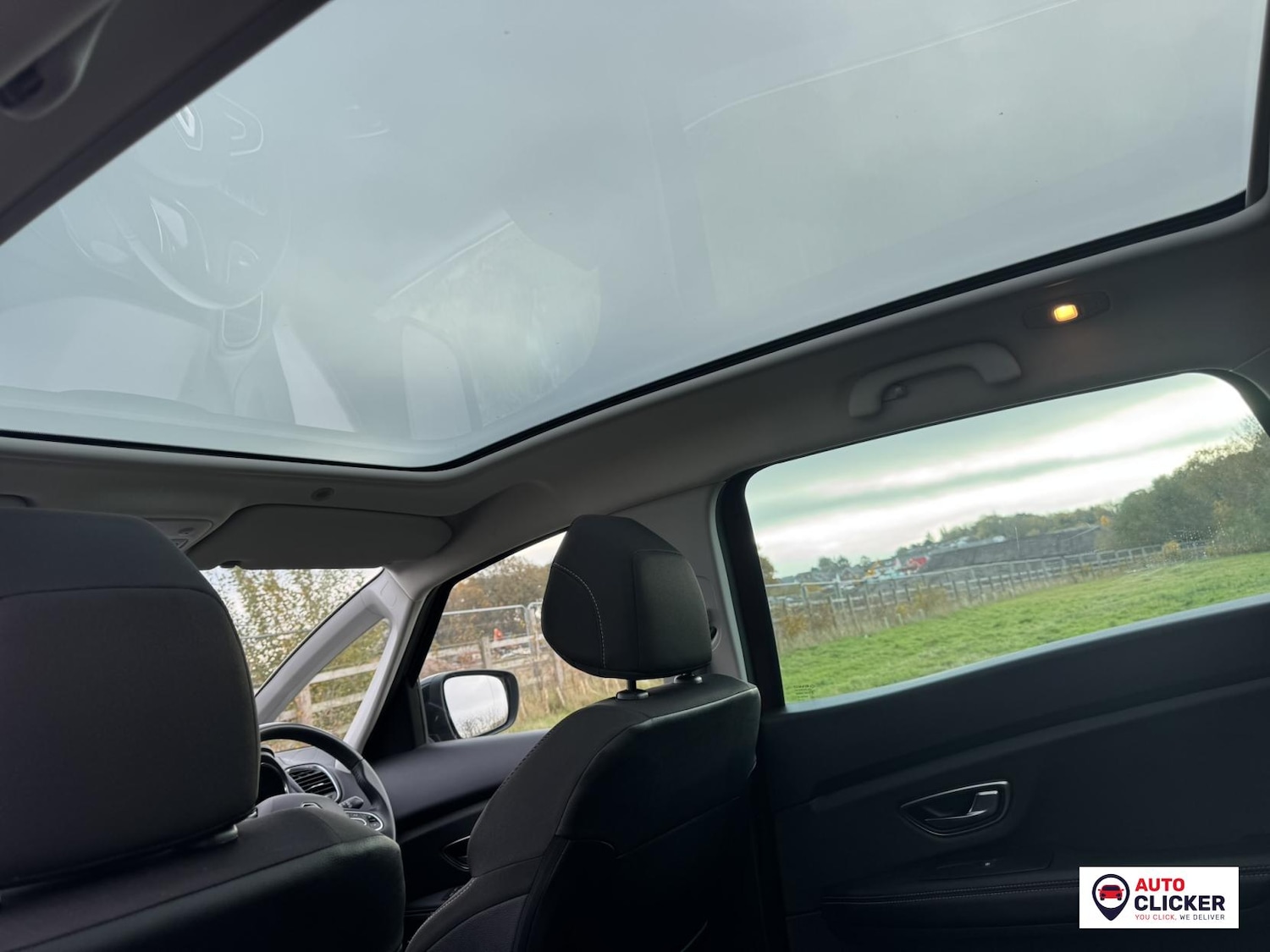 Used Renault Grand Scenic 2019 for sale - 76497779: Photo 43