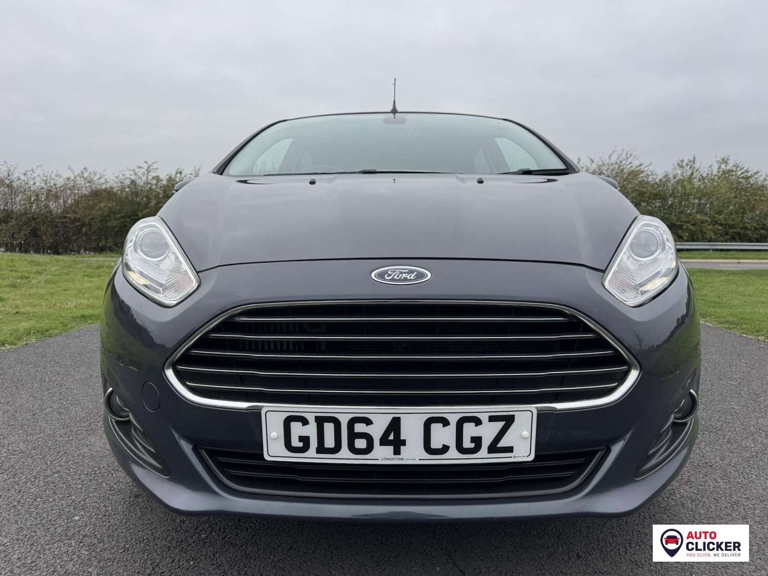 Used Ford Fiesta 2015 for sale - 76255516: Photo 2