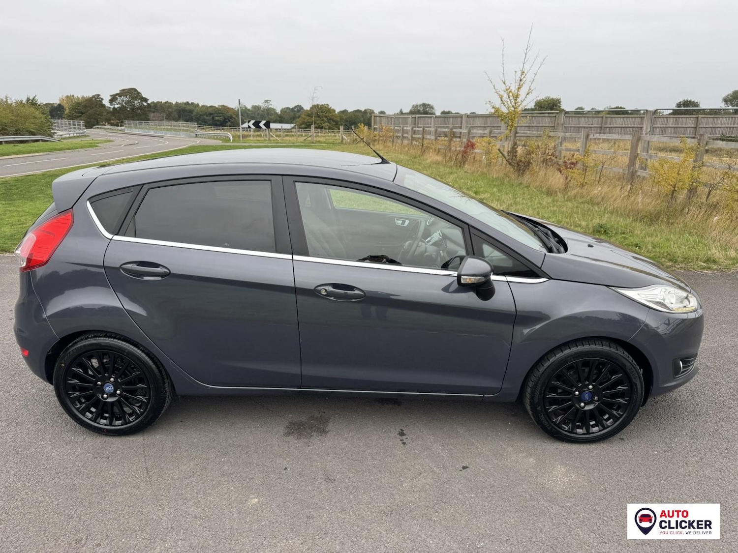 Used Ford Fiesta 2015 for sale - 76255516: Photo 24