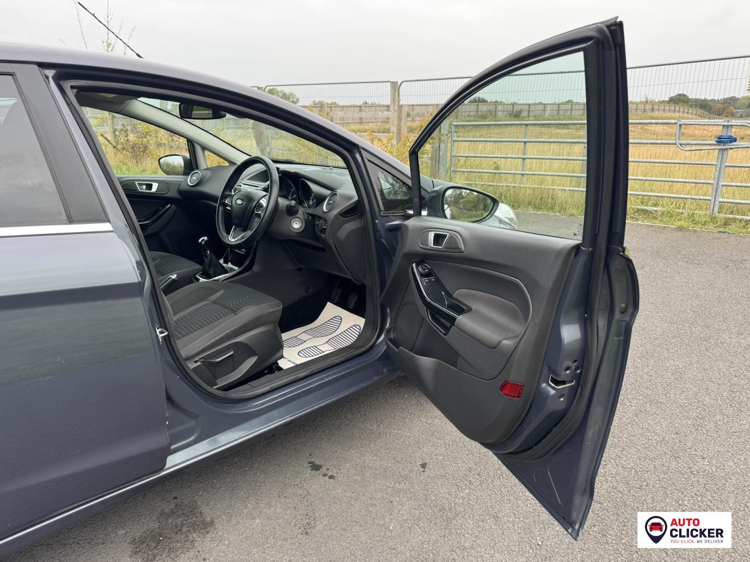 Used Ford Fiesta 2015 for sale - 76255516: Photo 30