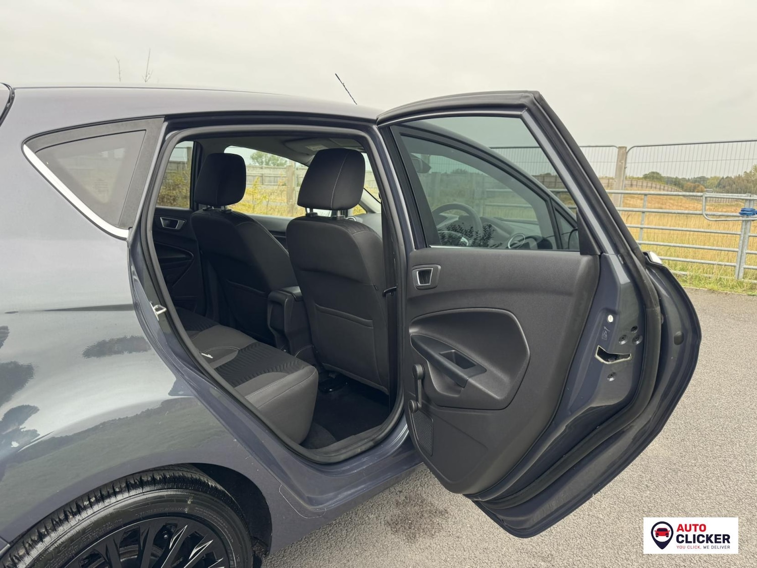 Used Ford Fiesta 2015 for sale - 76255516: Photo 33