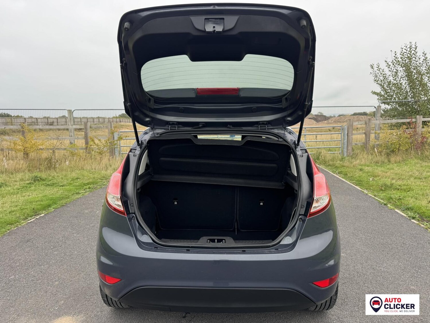 Used Ford Fiesta 2015 for sale - 76255516: Photo 36