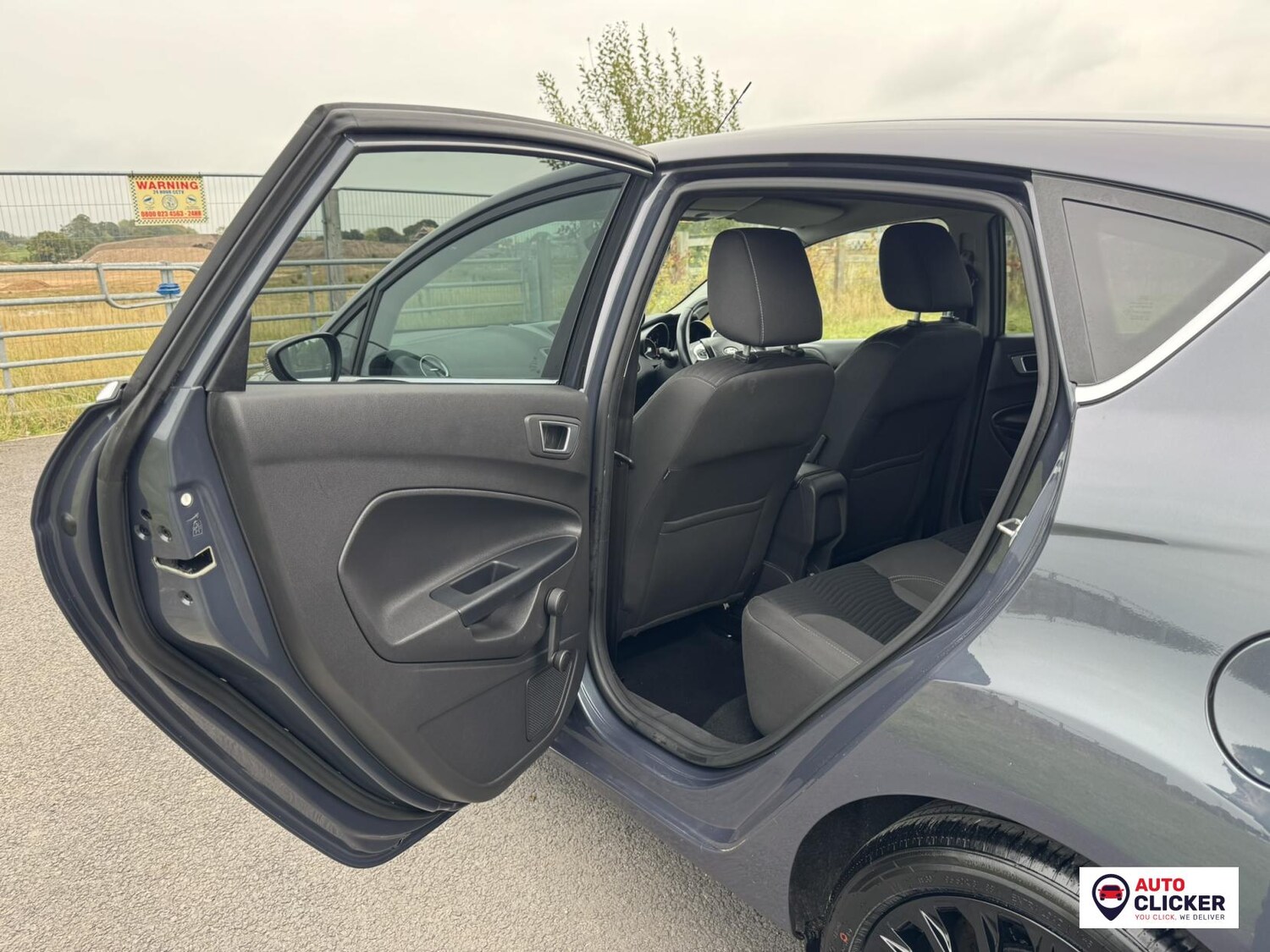 Used Ford Fiesta 2015 for sale - 76255516: Photo 37