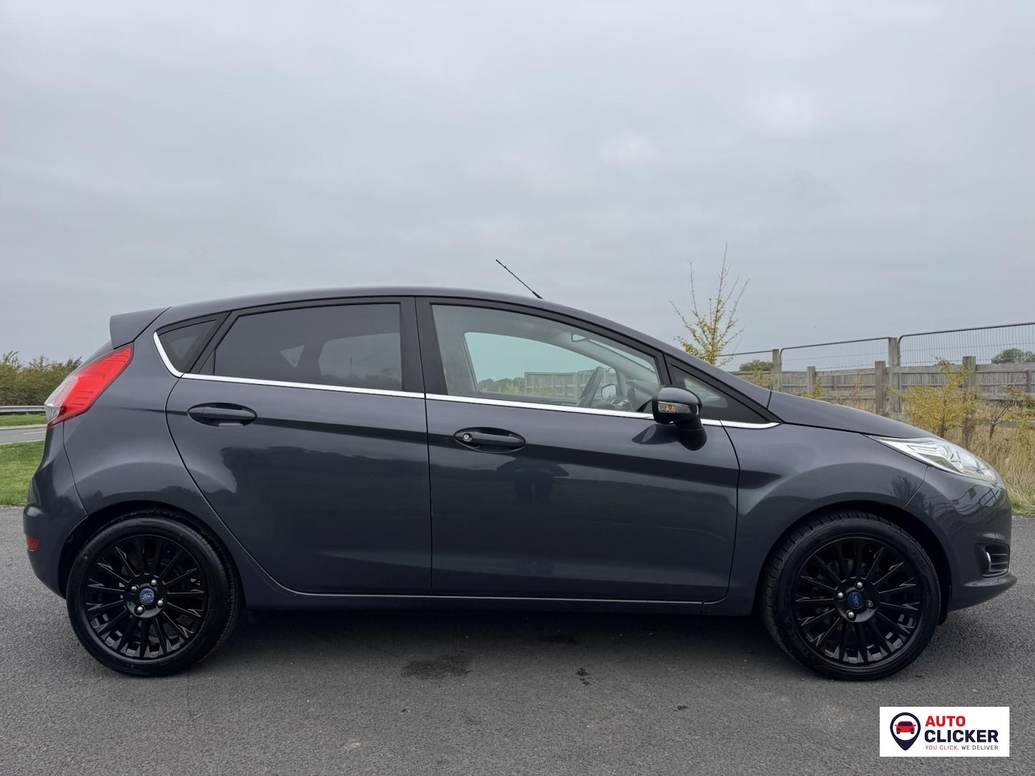 Used Ford Fiesta 2015 for sale - 76255516: Photo 4