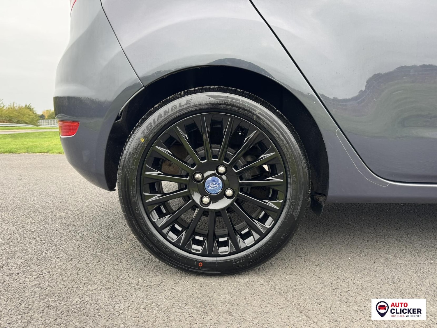 Used Ford Fiesta 2015 for sale - 76255516: Photo 5