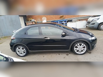 Used Honda Civic 2010 for sale - 79570226: Photo