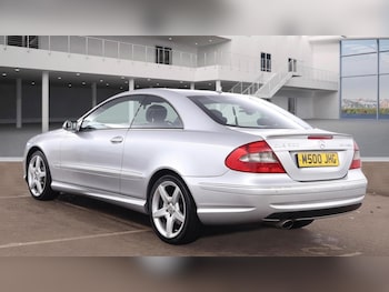 Used Mercedes-Benz CLK 2009 for sale - 77587260: Photo