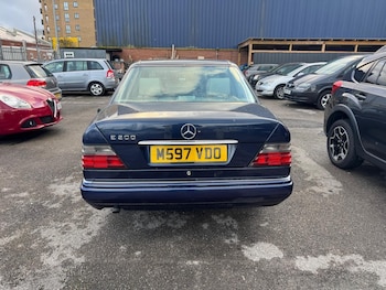 Used Mercedes-Benz E Class 1995 for sale - 77625894: Photo