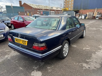 Used Mercedes-Benz E Class 1995 for sale - 77625894: Photo