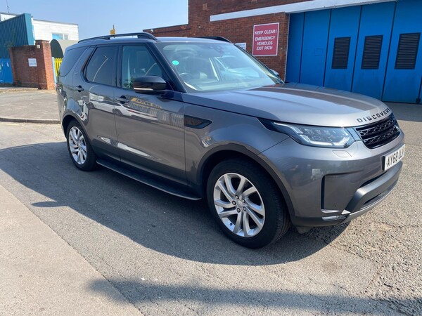 Used Land Rover Discovery 2018 for sale - 74632147: Photo 1