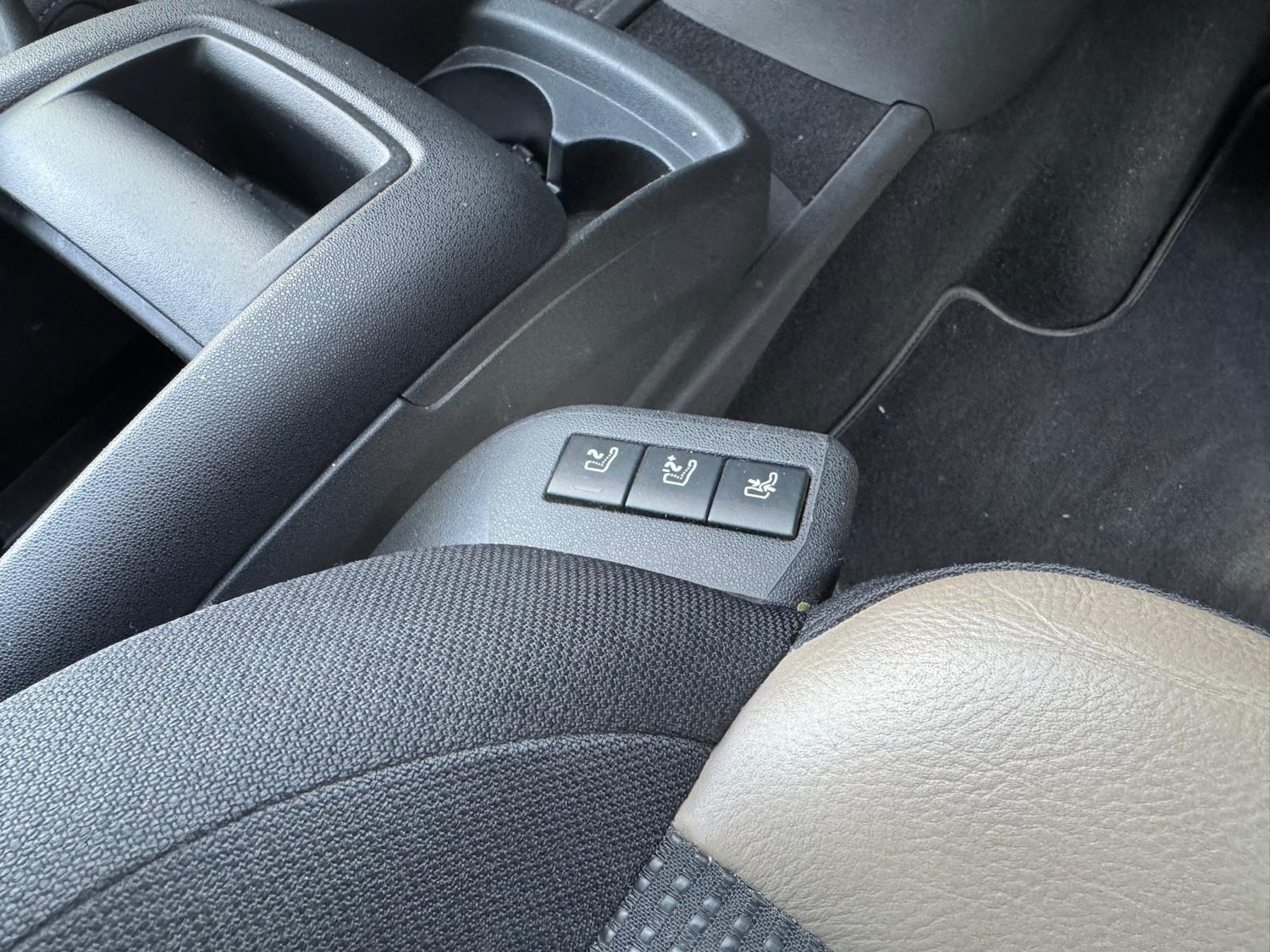 Used Citroen Grand C4 Picasso 2015 for sale - 77625140: Photo 23