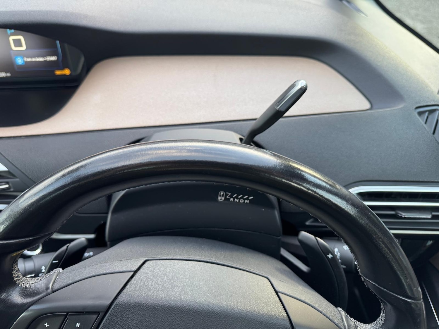 Used Citroen Grand C4 Picasso 2015 for sale - 77625140: Photo 29